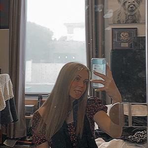 Meet your Posher, Marissa